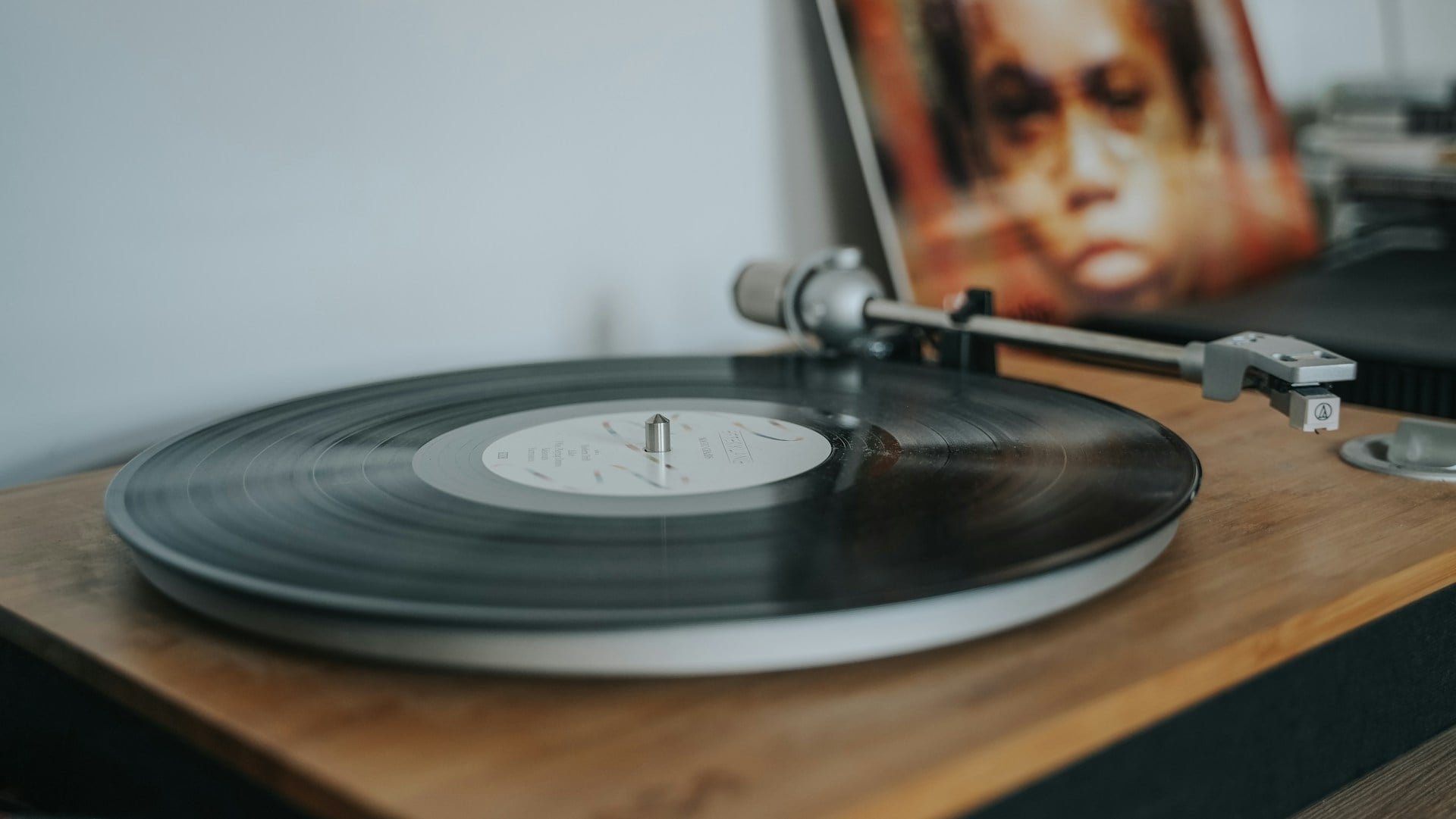 chris rosiak a8hwXlhO7j4 unsplash